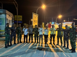 Babinsa Koramil 1630-01/Komodo, Gelar Patroli Malam Rutin di Labuan Bajo