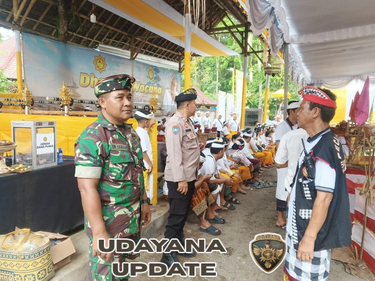 Dukung kelancaran upacara keagamaan, Babinsa 1623-07/Bebandem bersama Bhabinkamtibmas dan Pecalang laksanakan pengamanan.