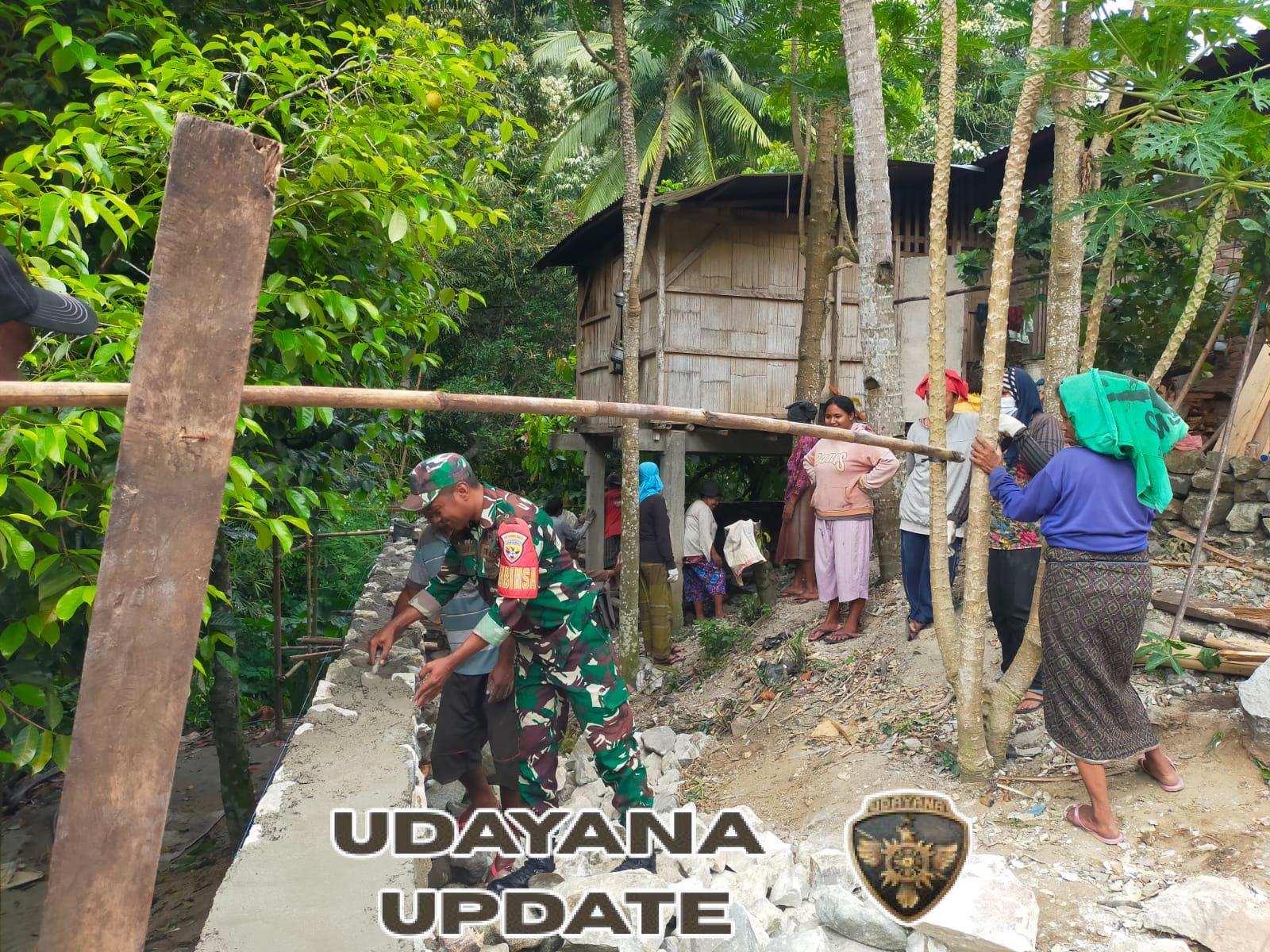 Kopda Melkyanus Lebok Da Cruz Perkuat Kemanunggalan TNI-Rakyat Melalui Karya Bakti di Ndori