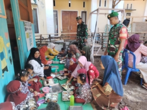 Babinsa Dampingi Pendistribusian Makan Bergizi Gratis di Kecamatan Ambalawi, Wawo, dan Wera