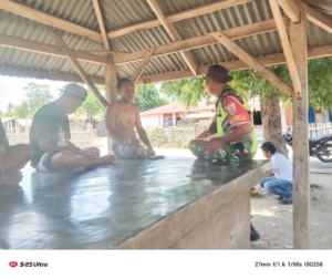 Jaga Stabilitas Wilayah, Babinsa Koramil 1602-04 Laksanakan Pamwil dan Komsos di Kotabaru