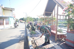 Dukung Gerakan Global, Kodim 1607/Sumbawa Turun Langsung Bersihkan Bantaran Sungai Brang Biji