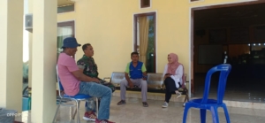 Babinsa Kodim 1602/Ende Pererat Kemitraan dengan Masyarakat Lewat Komsos di Desa Ranakolo Selatan