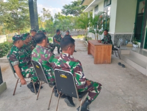 Kapten Inf Bambang Bangun Kekompakan Anggota Lewat Jam Komandan di Koramil Poto Tano