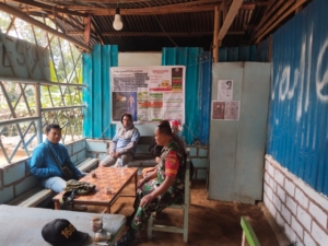 Babinsa Detusoko Aktif Laksanakan Komsos dan Pamwil di Dusun Teparae, Desa Dile