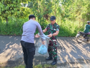 Danramil 1611-06/Petang Dukung Penghijauan di Desa Sulangai Upaya Nyata untuk Lingkungan yang Lebih Baik
