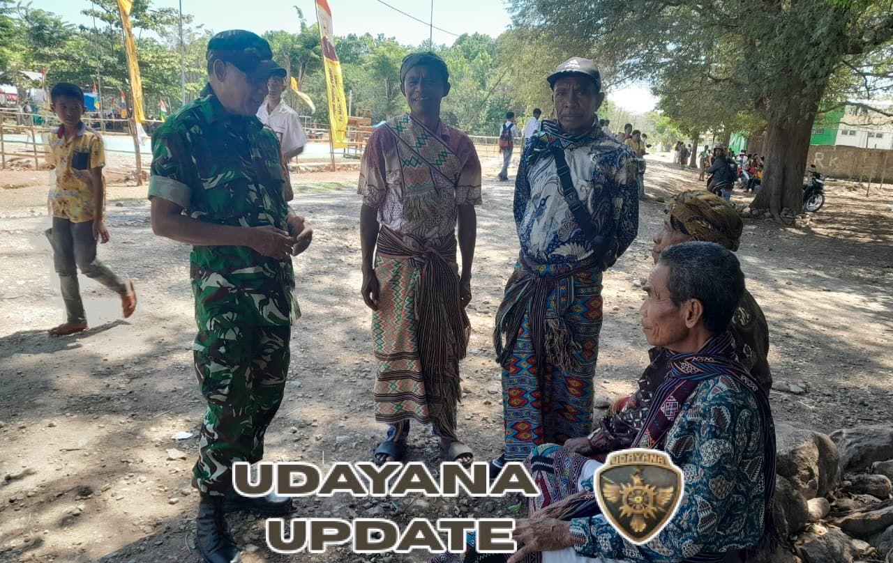 Suasana Penuh Keakraban, Babinsa dan Tokoh Adat Mamsena Bahas Persatuan Desa