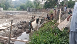 Rehab Bendungan Panondiwal Hampir Rampung, TMMD Kodim 1625/Ngada Lanjutkan Pengecoran Sayap Bendungan