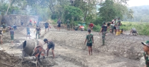 Pengecoran Lantai Bendungan Panondiwal Dikebut, TMMD Ke-126 Kodim 1625/Ngada Terus Beri Dampak Nyata