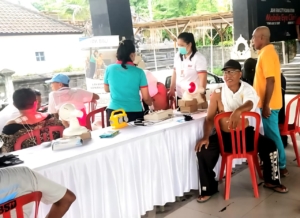 Masyarakat Kelurahan Serangan Meriahkan Hari Kesehatan Nasional dengan Safari Kesehatan
