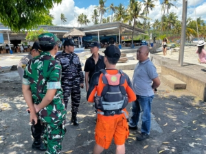 Tim Sar Gabungan Nusa Penida Terus Lakukan Pencarian Pekerja Mekanik Bar Yang Hilang Di Pantai Kutampi Kaler