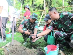 Bersama TNI Gotong Royong Semesta Penanaman Pohon dan Bersih-Bersih Sungai di Seluruh Wilayah Bali