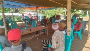 Babinsa Koramil Detusoko Laksanakan Komsos dan Pamwil, Pantau Kondisi Desa Detuara