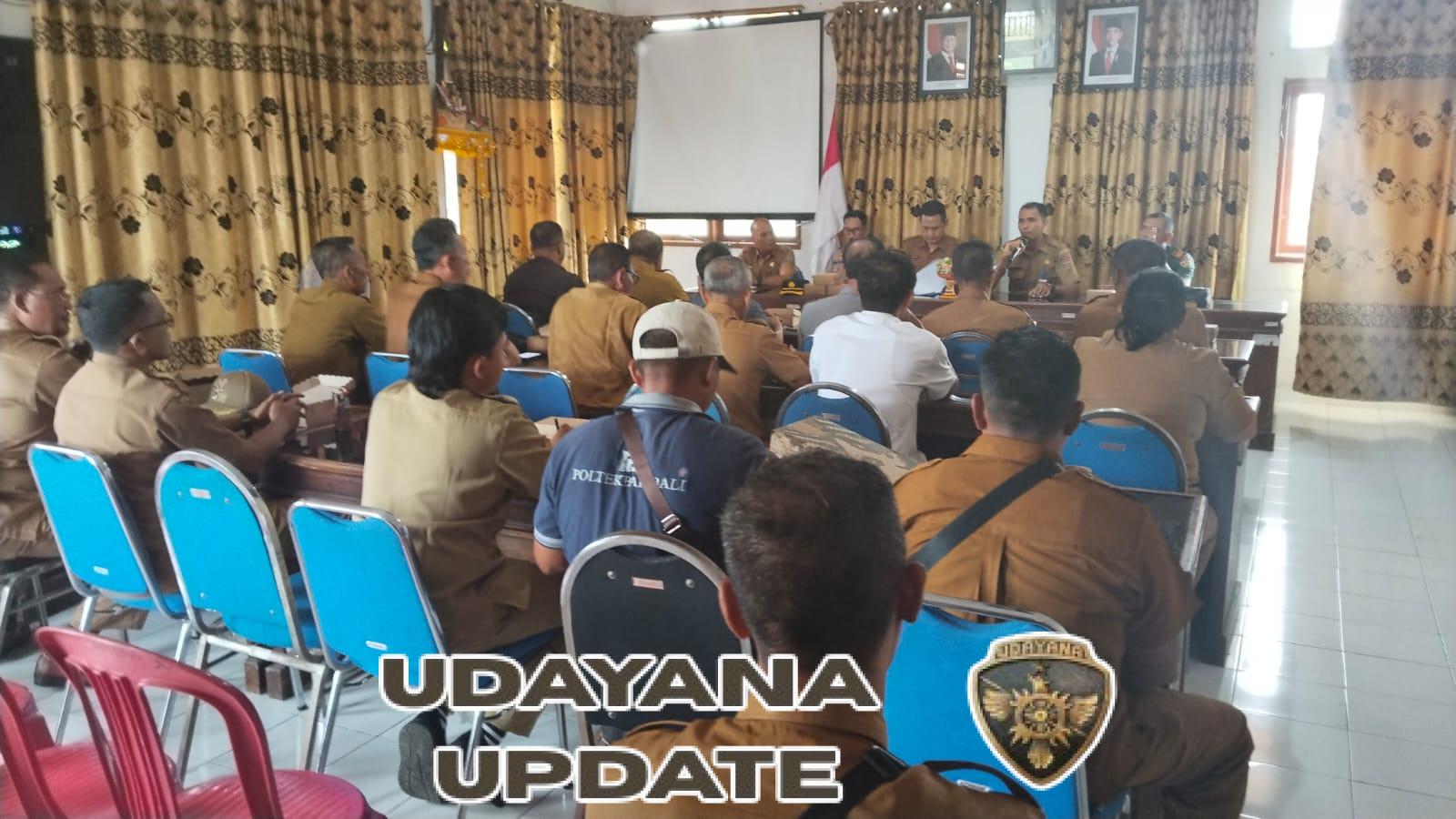 Camat Seririt Pimpin Rapat Koordinasi Muspika 2025, Dorong Kolaborasi TNI–Polri dan Pemerintah Desa