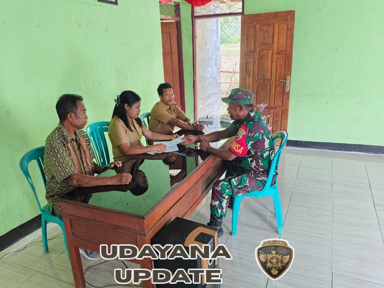 Babinsa Kodim 1602/Ende Serka Piter Kase Laksanakan Komsos dan PuldataTer di Desa Raburia