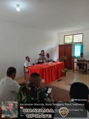 Babinsa Koramil 1602-04/Maurole Dukung Peningkatan Mutu Pendidikan Lewat Metode Gasing