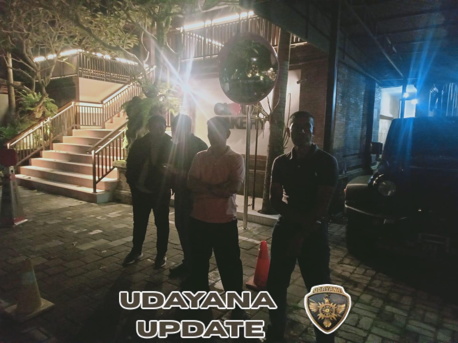 Pengamanan Tertutup Kodim Gianyar Kawal Kunjungan Jokowi dan Keluarga di Restoran Bebek Tepi Sawah