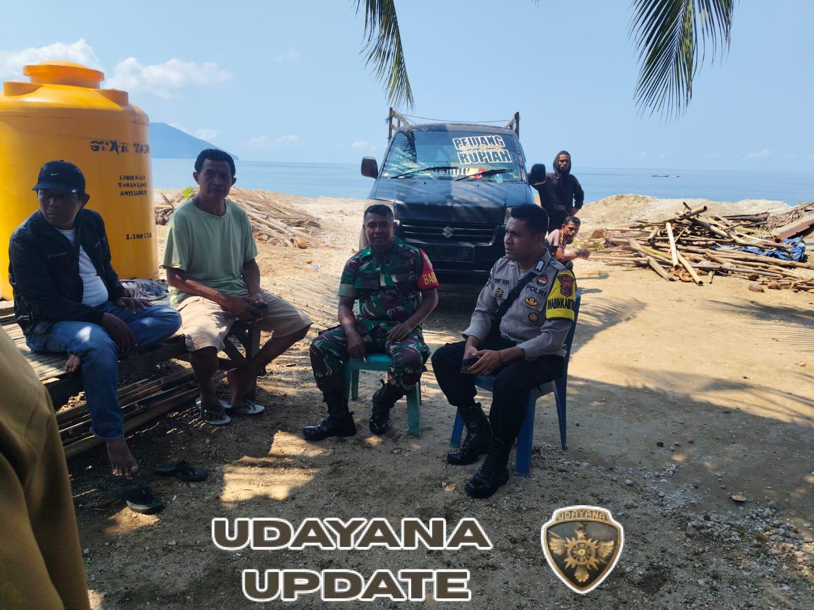 Babinsa Ende Tingkatkan Kamtibmas Lewat Komsos di Desa Wajakeajaya