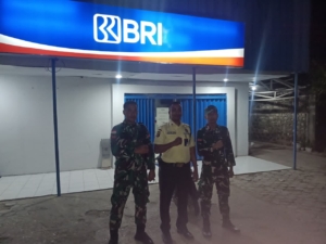 Wujudkan Rasa Aman, Kodim 1601/Sumba Timur Patroli Malam di Bank dan Kantor Pos Hambala