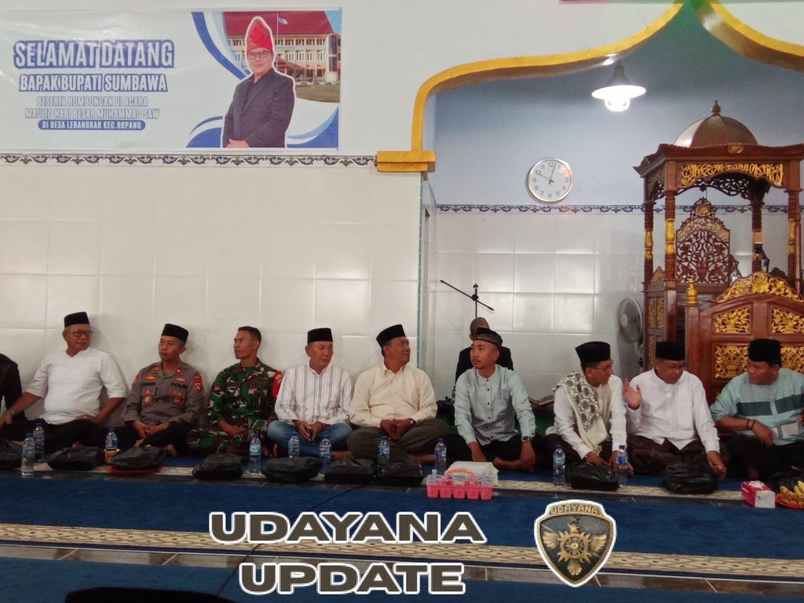 TNI Perekat Umat: Batuud dan Babinsa Koramil 1607-03/Ropang Dukung Peringatan Maulid Nabi Muhammad SAW