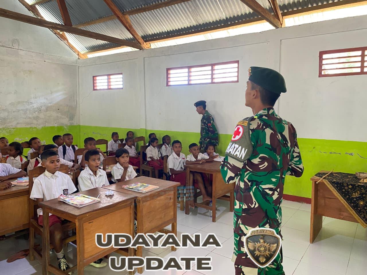 Tingkatkan Pendidikan di Perbatasan, Satgas Pamtas Yonarhanud 2 Kostrad Berikan Bantuan Gadik