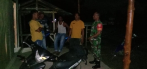 Patroli Malam di Dusun Kamama, Babinsa Tekankan Peran Serta Masyarakat