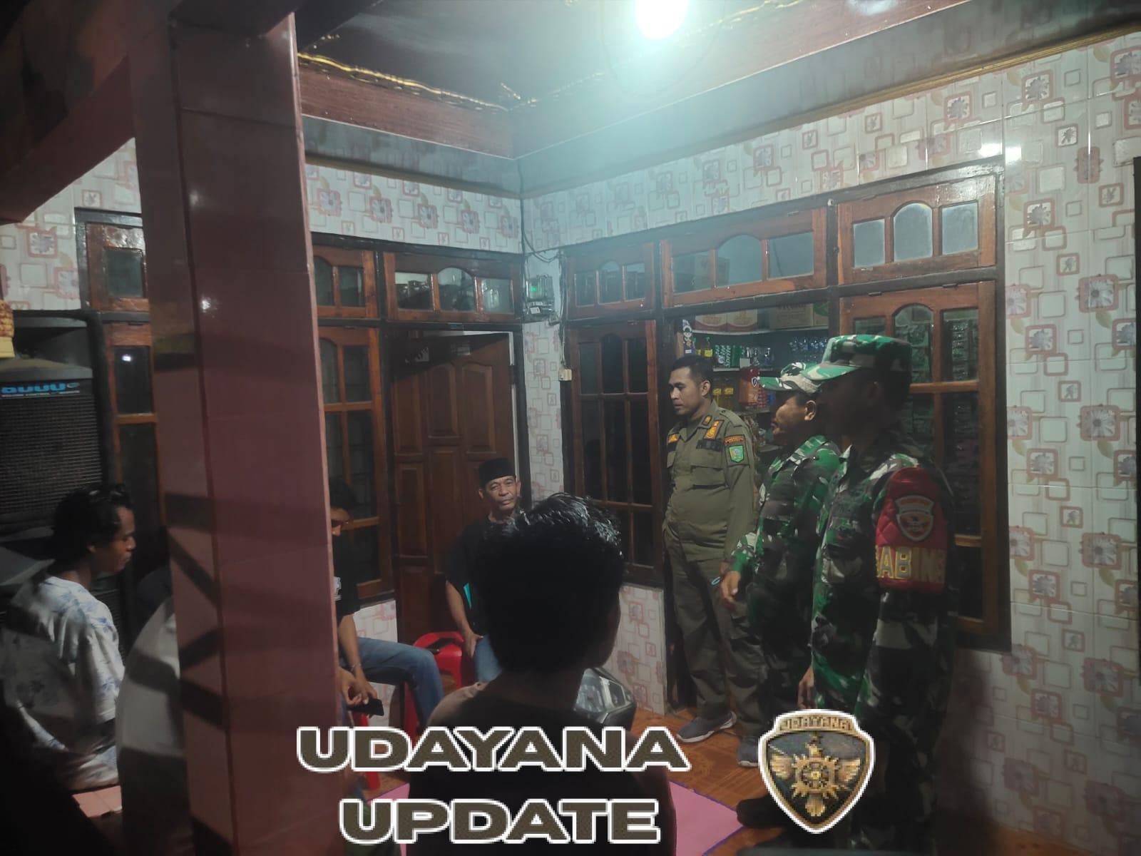 Koramil Donggo Laksanakan Pemantauan Situasi dan Sholat Isya Berjamaah di Desa Rora