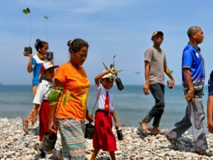 Satgas Pamtas Yonarhanud 2 Kostrad Dukung Kegiatan Penanaman 1000 Mangrove