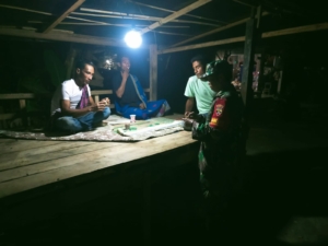 Kondusif! Patroli Malam Babinsa Koramil 1608-02/Bolo Berjalan Lancar di Kecamatan Bolo