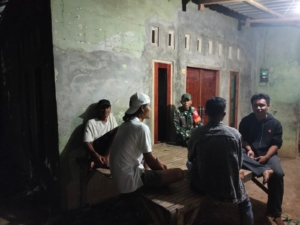 Serda Subardin Ajak Warga Desa Wora Waspadai Orang Tak Dikenal di Lingkungan