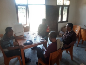 Tingkatkan Kemanunggalan TNI-Rakyat, Babinsa Kewapante Gelar Komsos Bersama Masyarakat