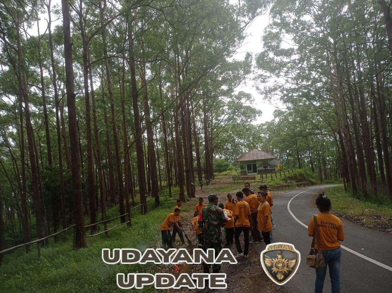 Babinsa Koramil 1602-04 Gelar Karya Bhakti Bersama Pelajar SMKN 6 Ende di Detukeli