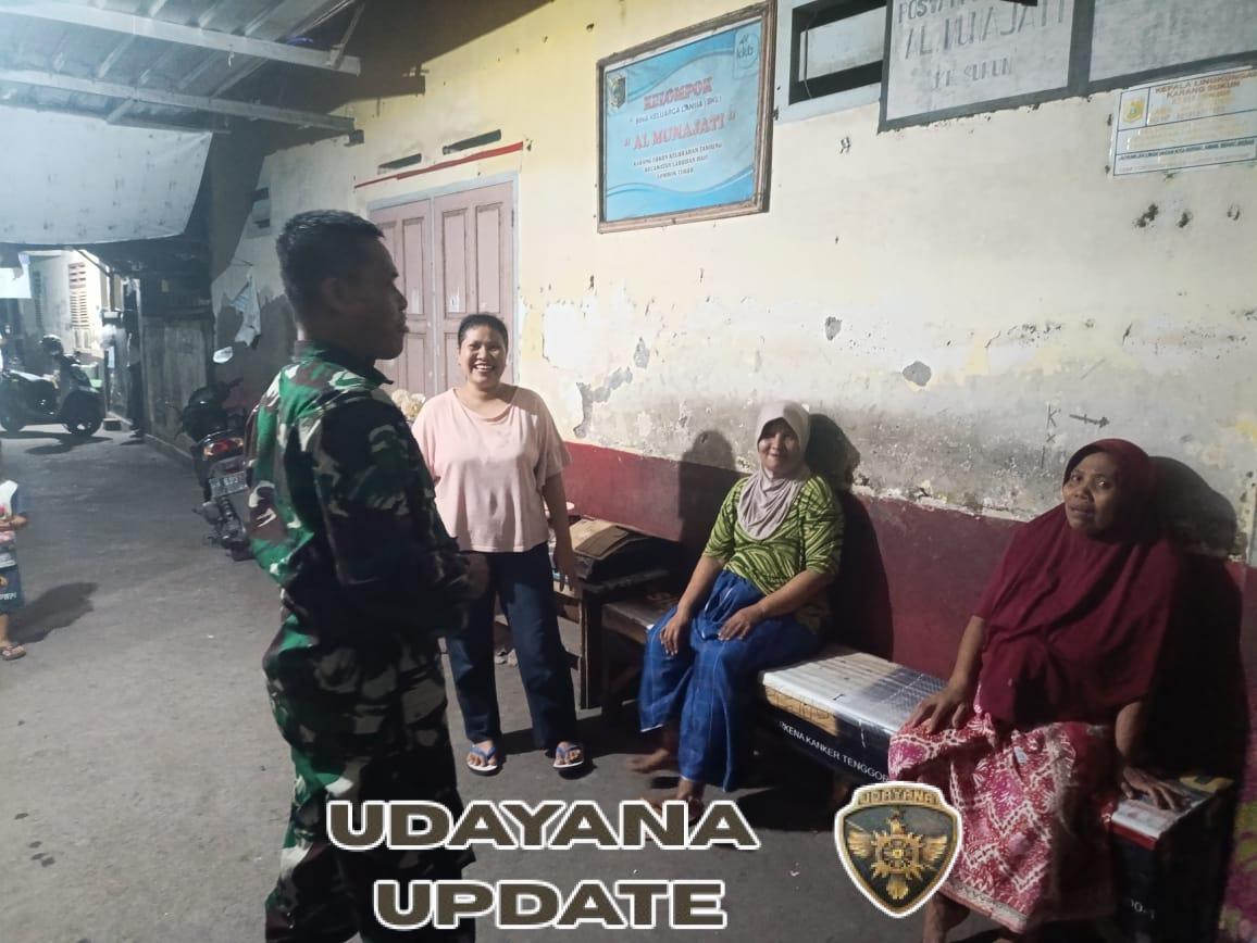 ‎Patroli Humanis Babinsa Suryawangi Wujudkan Lingkungan Aman dan Sehat di Labuhan Haji