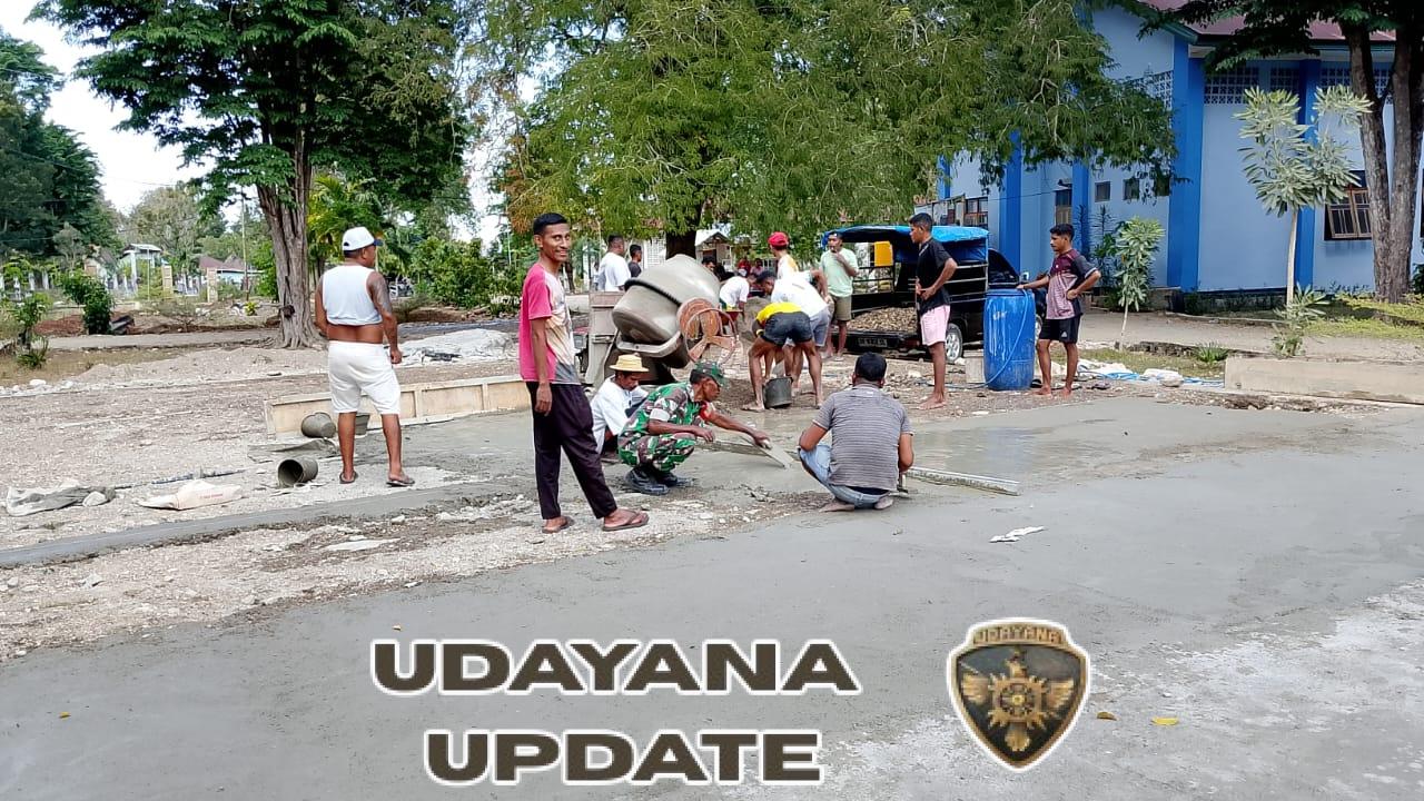 Wujudkan Kemanunggalan TNI dan Rakyat, Babinsa Koramil 1618-04/Bisel Gelar Gotong Royong di Gereja