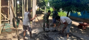 TNI Hadir untuk Rakyat, Babinsa Adonara Gotong Royong Bangun Bak Air Bersama Warga