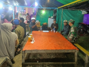 Sertu Syafrudin Laksanakan Patroli Malam di Wilayah Seteluk, Pastikan Situasi Aman dan Kondusif
