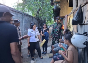 Babinsa Dukung Sidak Penduduk Pendatang Upaya Meningkatkan Kesadaran Administrasi Kependudukan