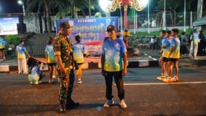 Meriahkan HUT Ke 42 SMA N 2 Amlapura, Anggota Kodim 1623/Karangasem ikut serta dalam kegiatan Smanda Run.