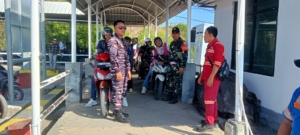 Sertu Chaeruddin Pastikan Situasi Pelabuhan Poto Tano Tetap Kondusif