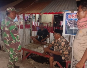 Ronda Malam Babinsa Parado Rato Kampanyekan Ketertiban dan Larangan Pemblokiran Jalan