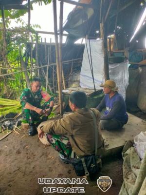 Wujud Kepedulian TNI, Babinsa Sigerongan Kawal Cek Lokasi Kompi Produksi