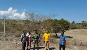 Sinergi Babinsa dan Pemerintah Desa Naitae Dorong Pembangunanv