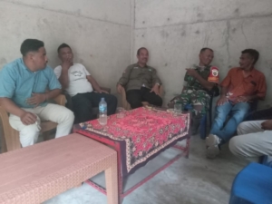 Babinsa 1602-04/Maurole Ajak Warga Kotabaru Jaga Kesehatan dan Kamtibmas di Wilayah Binaan