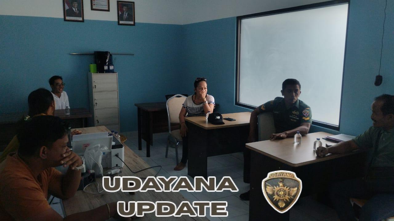 Pererat Sinergi, Babinsa Koramil Sukasada dan Tokoh Adat Sambangan Bahas Kamtibmas