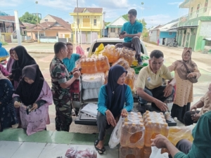 Koramil 1628-01/Taliwang Dukung Stabilitas Harga Lewat Gerakan Pangan Murah di Kelurahan Sampir