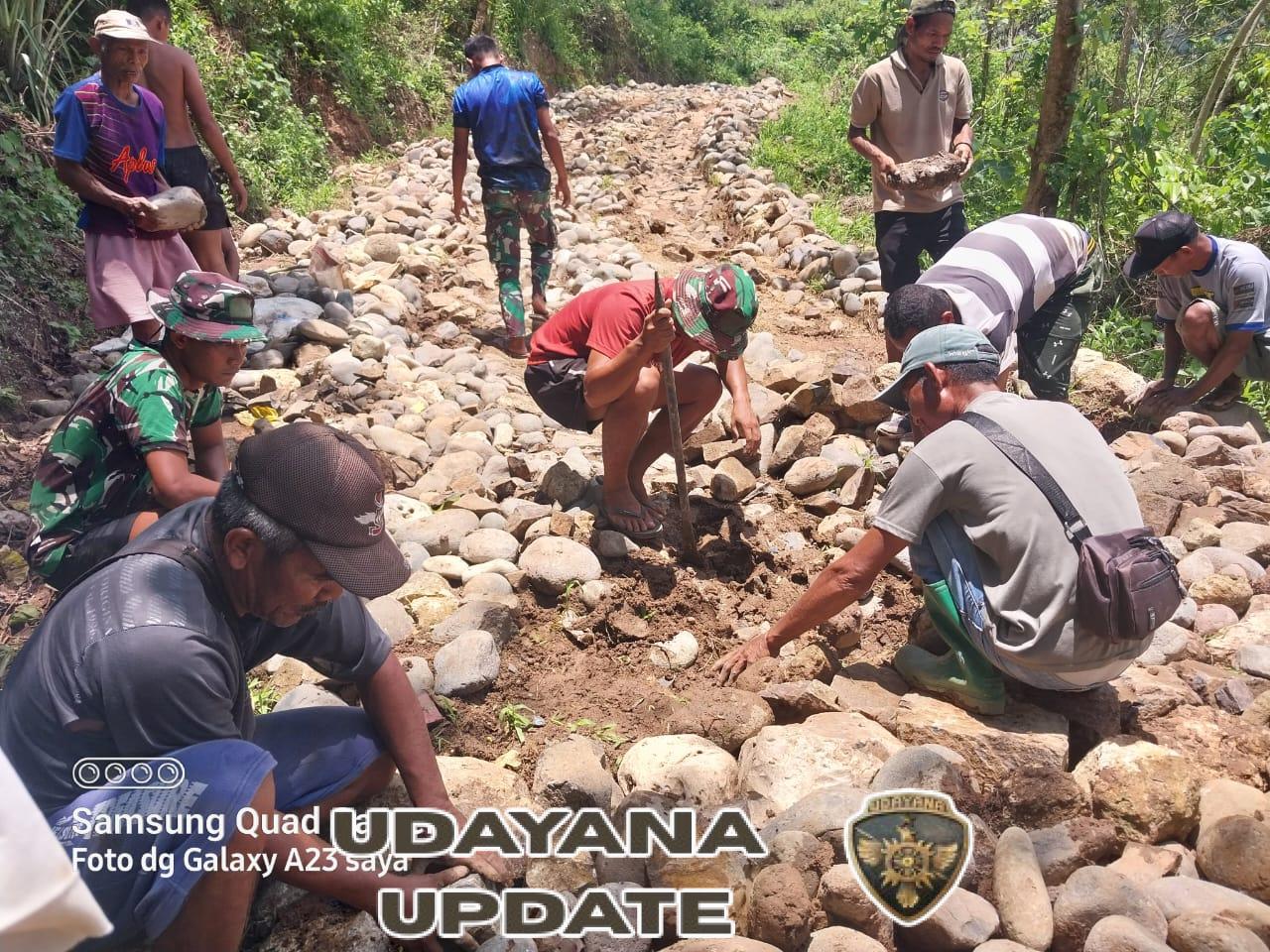 Kodim 1612/Manggarai Genjot Pembangunan Jalan Telford di Desa Rado Lewat TMMD ke-126
