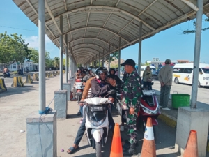 Dukung Program Pemerintah, Babinsa Rarak Rongis Ikut Sukseskan Musdes Pemutakhiran DTSEN