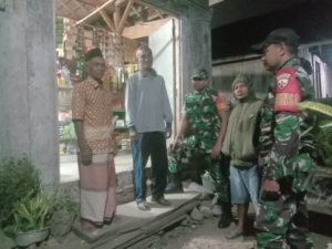 ‎Koramil 1607-03/Ropang Laksanakan Patroli Malam, Wujudkan Kamtibmas Kondusif di Lenangguar
