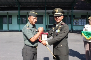 Dandim 1616/Gianyar Pimpin Upacara Purna Bakti dan Kenaikan Pangkat Prajurit