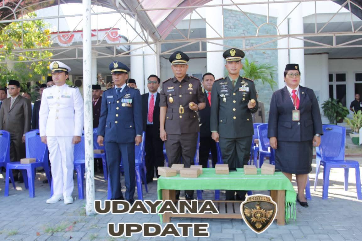 Dandim Sumba Timur Bersama Forkopimda Ikuti Upacara Sumpah Pemuda ke-97 di Waingapu